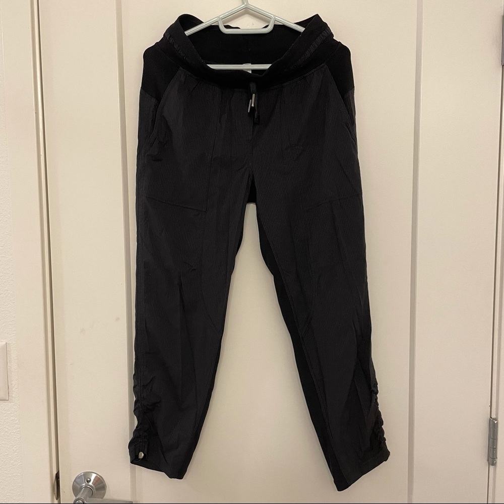 lululemon dance studio crop 25''